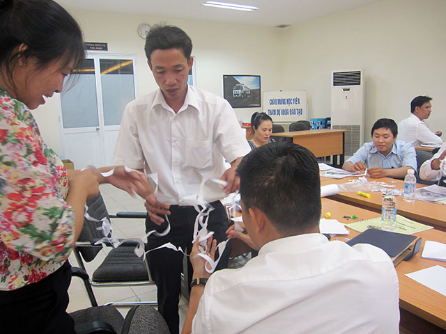 Kỹ năng bán hàng & chăm sóc Khách Hàng chuyên nghiệp - ISUZU (29 & 30.09.2014)